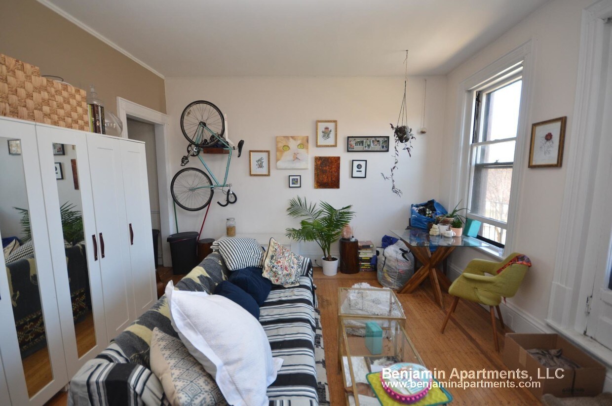 172 Commonwealth Avenue Unit 6 Boston Ma 02116 Apartment For Primary Photo 172 Commonwealth Avenue