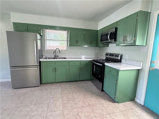 Foto del edificio - 43291 Baker Rd