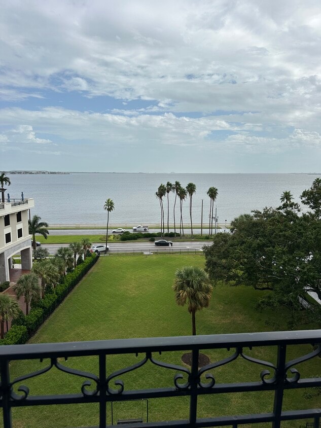 Primary Photo - 2109 Bayshore Blvd