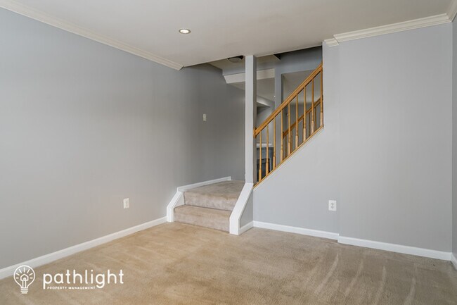 Building Photo - 100 George Thomas Dr, Frederick, MD, 21702