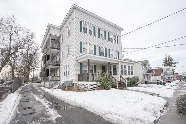 Photo - 70 Maple St Apartment