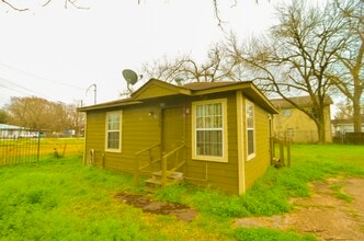 Building Photo - 7326 Eagle Pass St