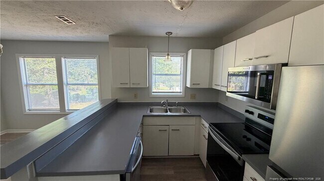 Building Photo - 1000 Wood Creek Dr