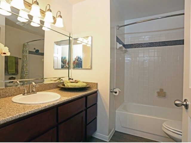 Foto del edificio - 2600 Gracy Farms Ln