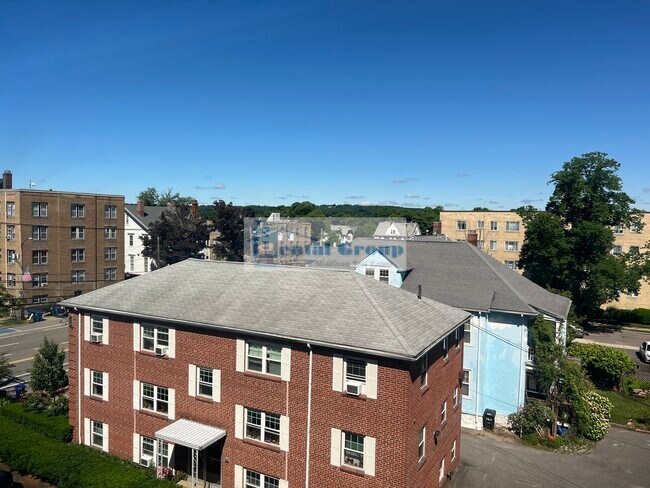 Foto del edificio - 215 Massachusetts Ave