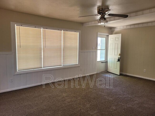 Foto del edificio - 1508 E 7th St