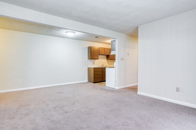 Foto del edificio - 2 bed/1 bath  Undergrads. On bus line. Pet Friendly.