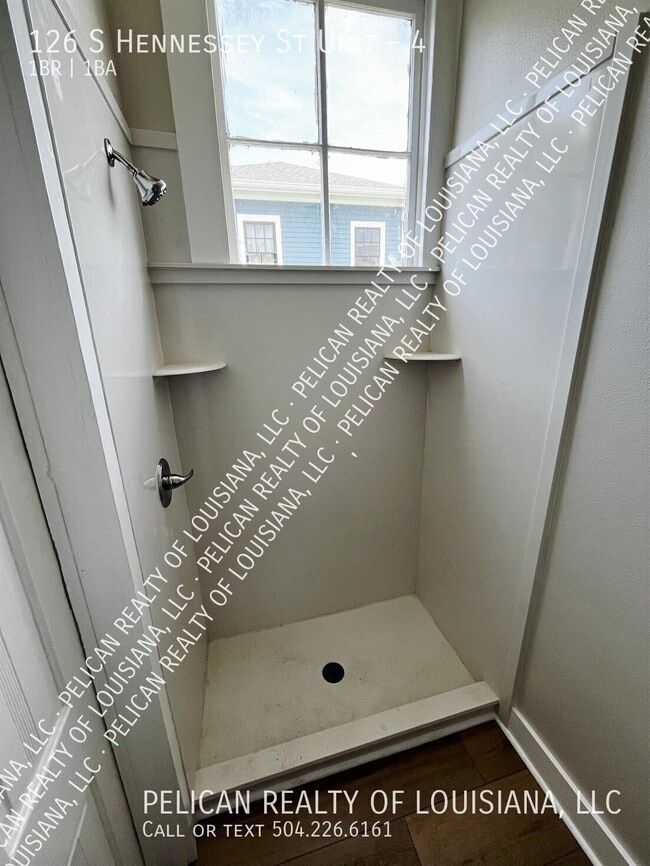 Building Photo - 126 S Hennessey St