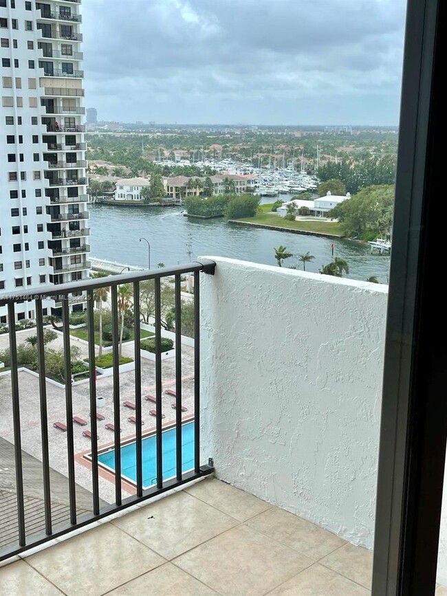 Building Photo - 1201 S Ocean Dr