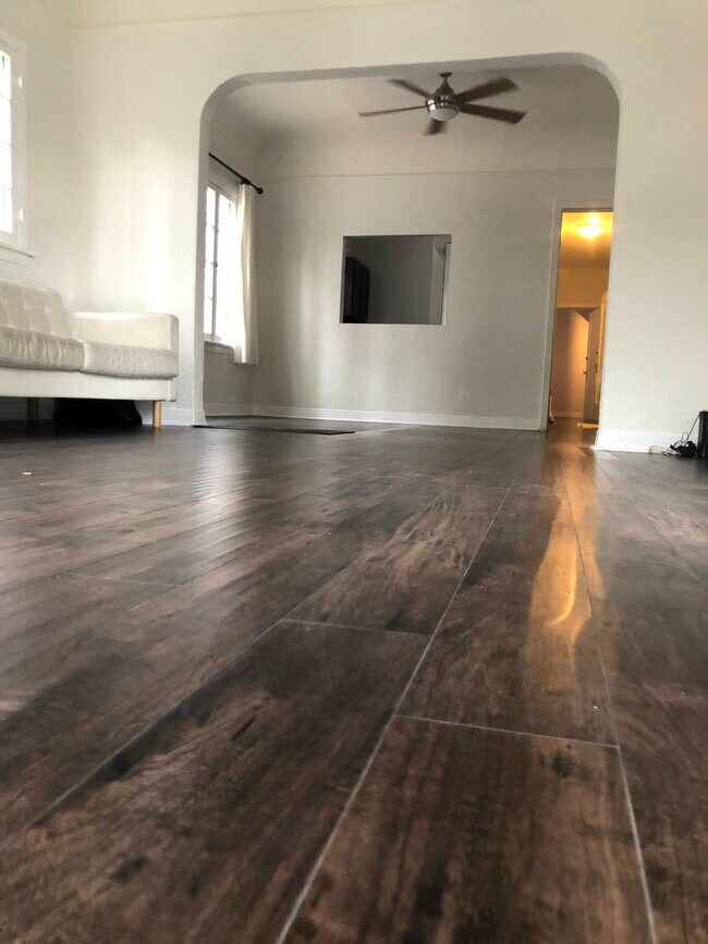 Foto del edificio - 412 N Orange Grove Ave