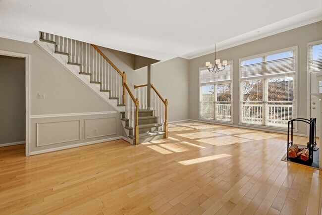 Foto del edificio - 3 Bed 3.5 Bath - Kentlands Townhouse - 2 C...