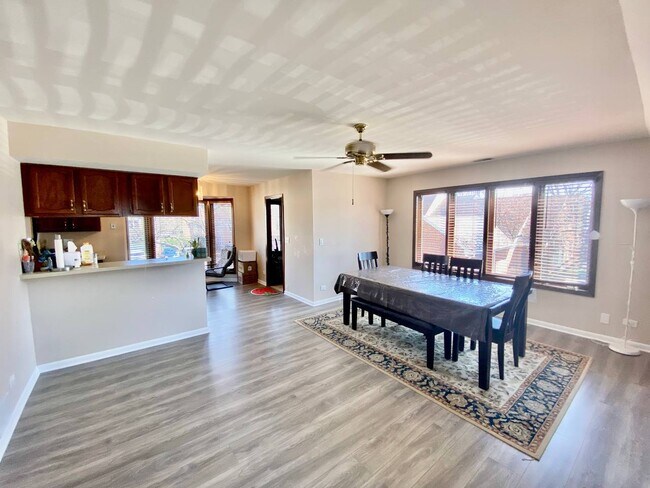 Building Photo - 1663 N Belmont Ct