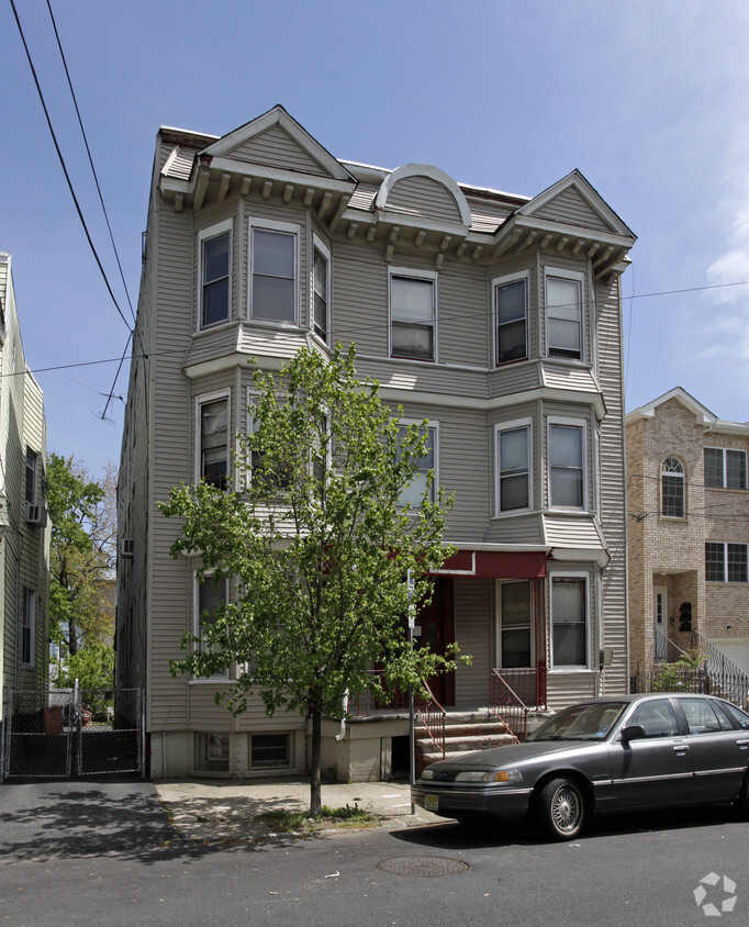 Building Photo - 114-116 14th St