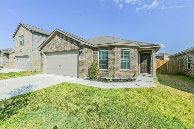 Building Photo - 15238 Snowdrop Field Dr