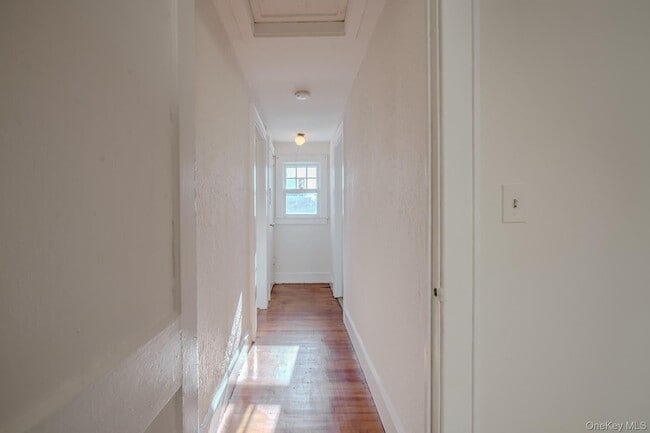 Foto del edificio - 52 Irma Ave