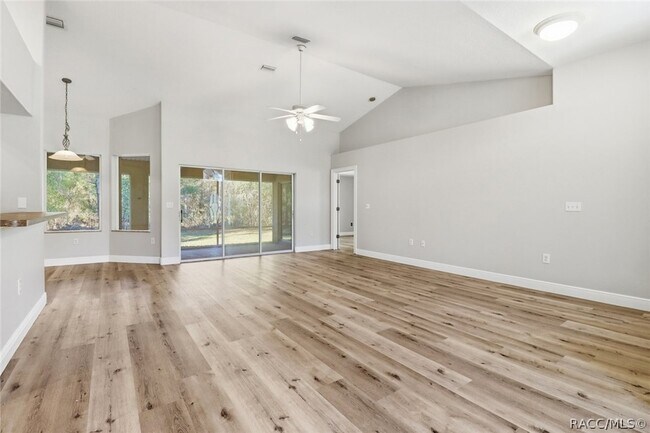 Foto del edificio - 8520 N Elkcam Blvd