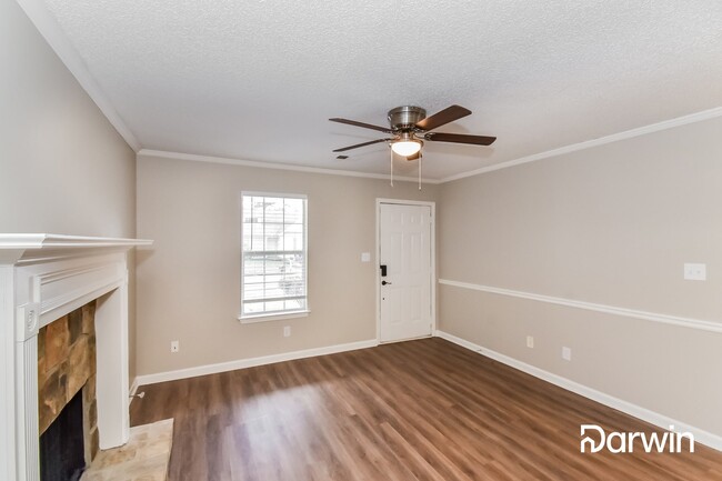 Building Photo - 1307 N Hampton Dr