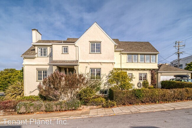 Foto del edificio - 4 br, 3.5 bath House - 650 Upland Dr