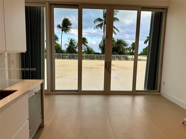 Foto del edificio - 881 Ocean Dr