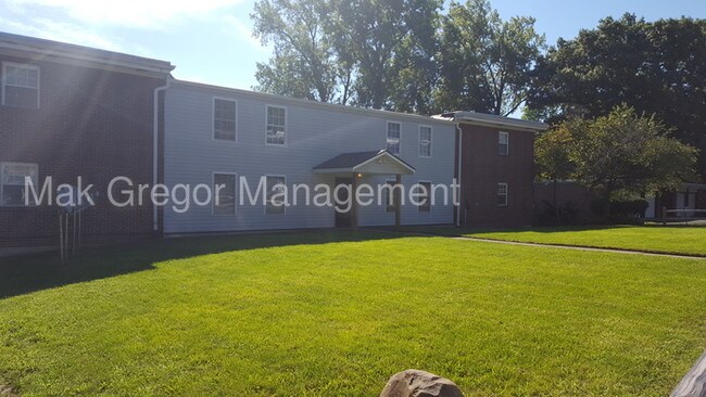 Foto del edificio - 3840 Briar Pl