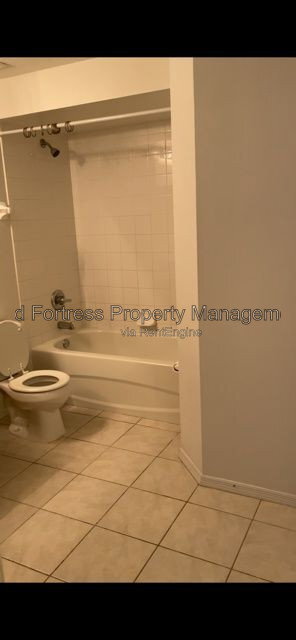 Foto del edificio - 9025 Colby Dr