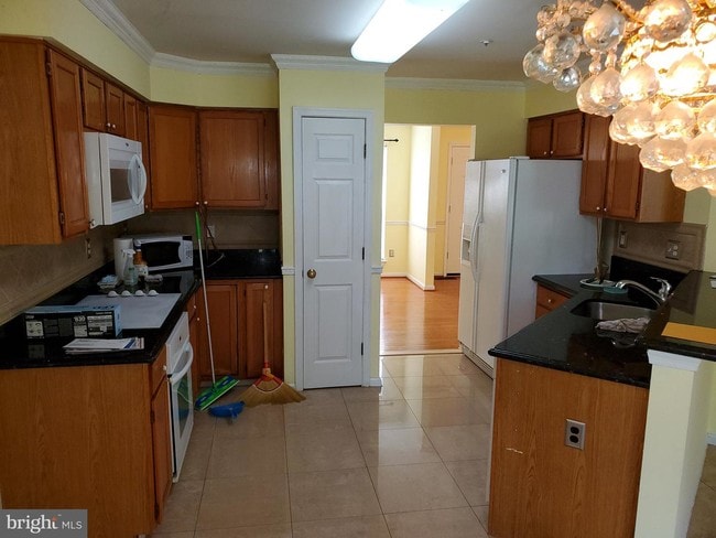 Building Photo - 6814 Springshire Way