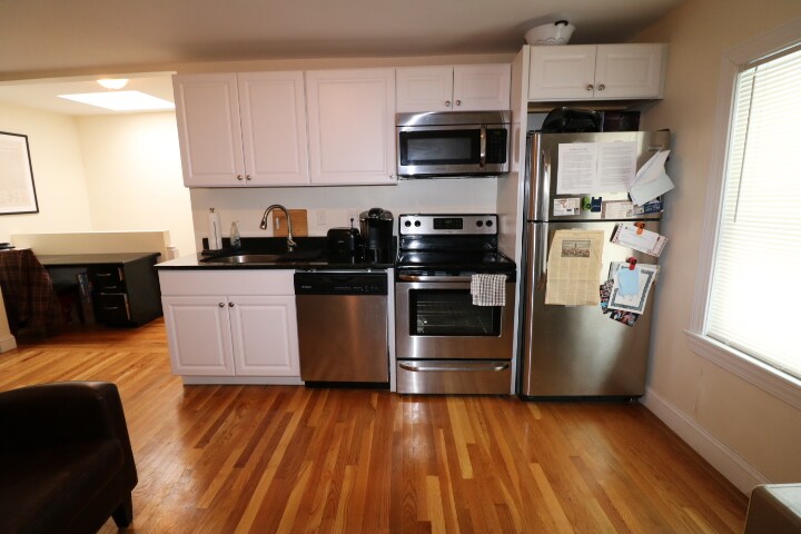 Primary Photo - 62 L St