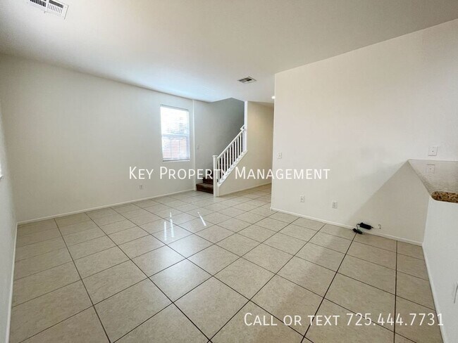 Foto del edificio - 2 STORY 3 BR HOME IN MOUNTAINS EDGE!
