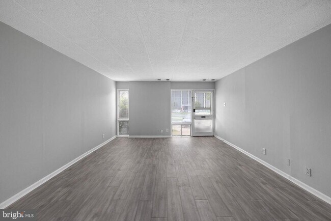 Building Photo - 2605 Huntington Ave