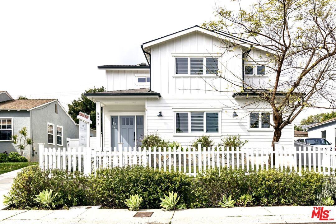 Foto principal - 8373 Westlawn Ave