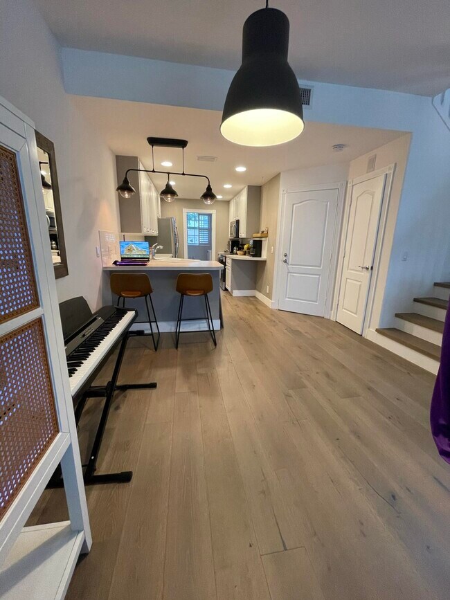 Foto del edificio - 245 Fortuna Dr