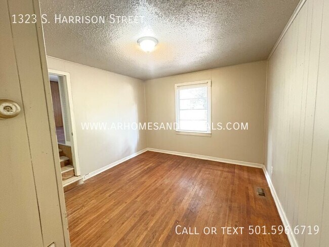 Building Photo - 1323 S Harrison St