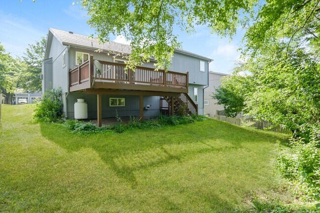 Building Photo - 13212 Forest Oaks Dr
