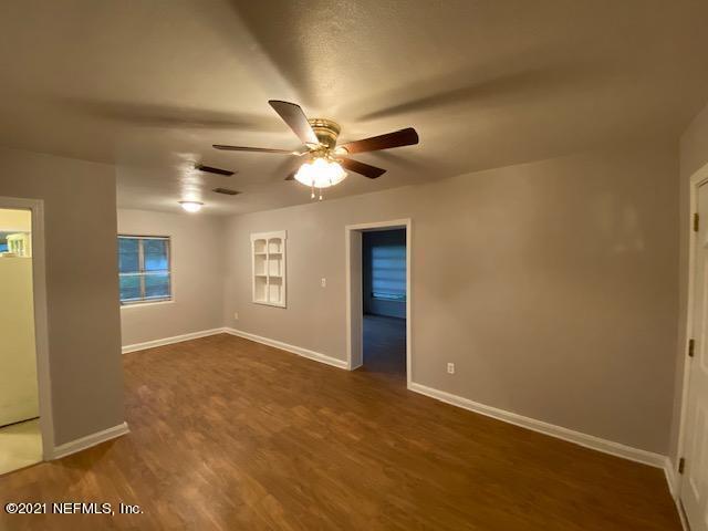 Foto del edificio - 5068 Kingsbury St