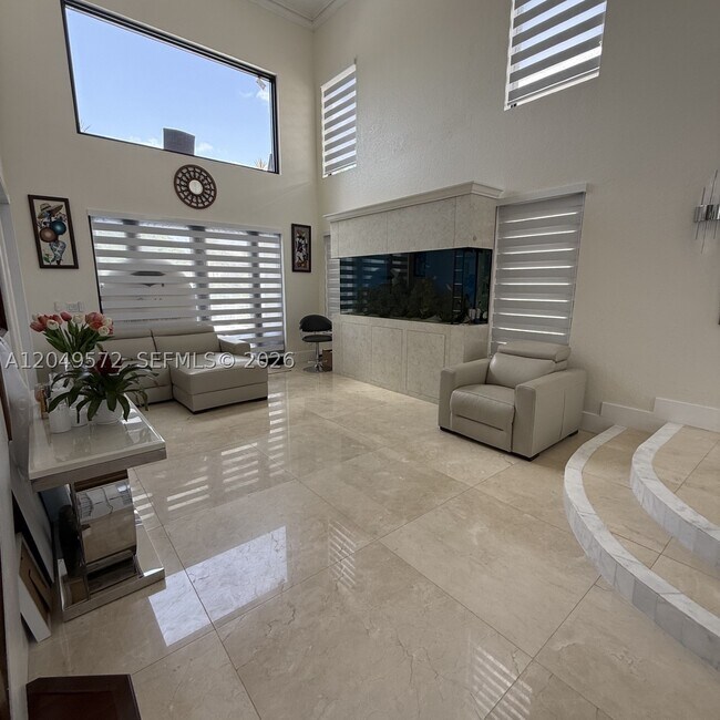 Foto del edificio - 16375 SW 31st St