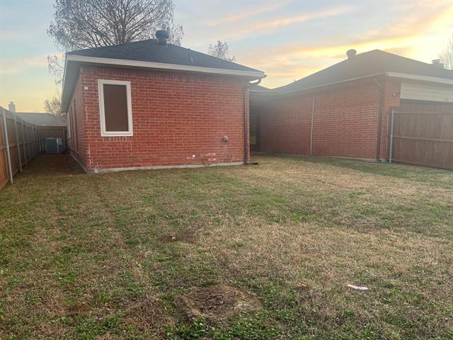 Building Photo - 1111 Dandelion Dr