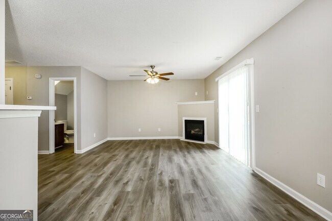 Foto del edificio - 215 Fieldview Ln