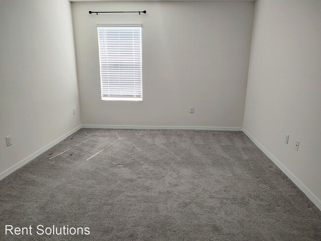 Building Photo - 4 br, 2.5 bath House - 10851 Trailing Vine Dr
