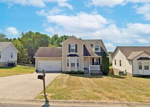 Building Photo - 733 Shetland Dr