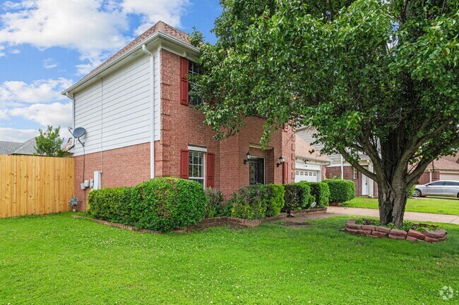 Building Photo - 3903 Caprice Dr