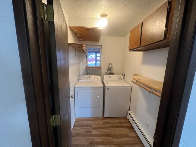 Building Photo - 5761 E Portage Dr
