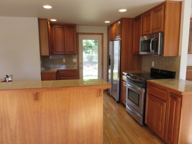 Foto del edificio - Fox Island Waterfront Home