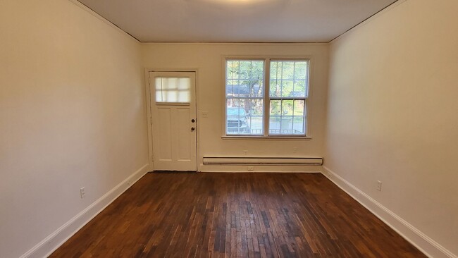 Foto del edificio - Two Bedroom Apt For Rent in Sumter SC! Two...