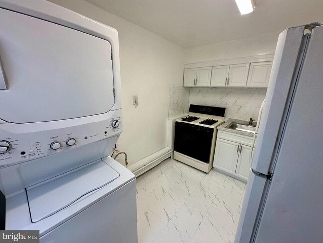 Foto del edificio - 3236 Guilford St