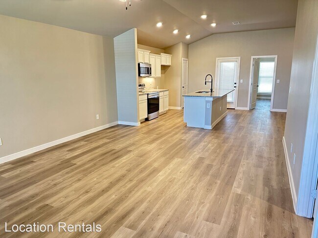 Building Photo - 3 br, 2 bath House - 2005 133rd Street