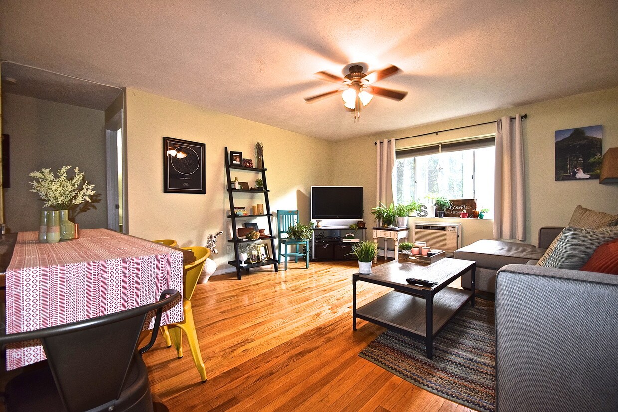 36 Bryon Rd, Newton, MA 02467 Condo for Rent in Newton, MA