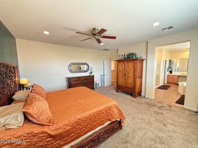 Foto del edificio - 2245 W Clearview Trail