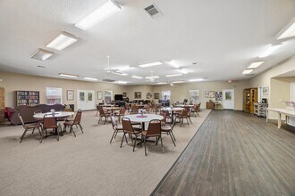 Building Photo - 1604 N Hills Blvd