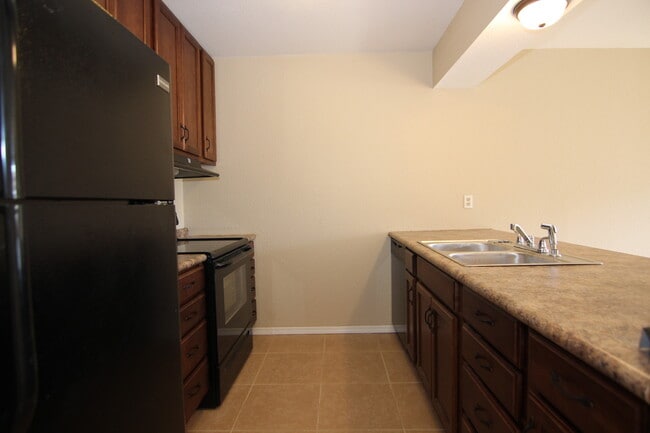 Building Photo - Great 2 Bedroom Unit in Fort Walton Beach!