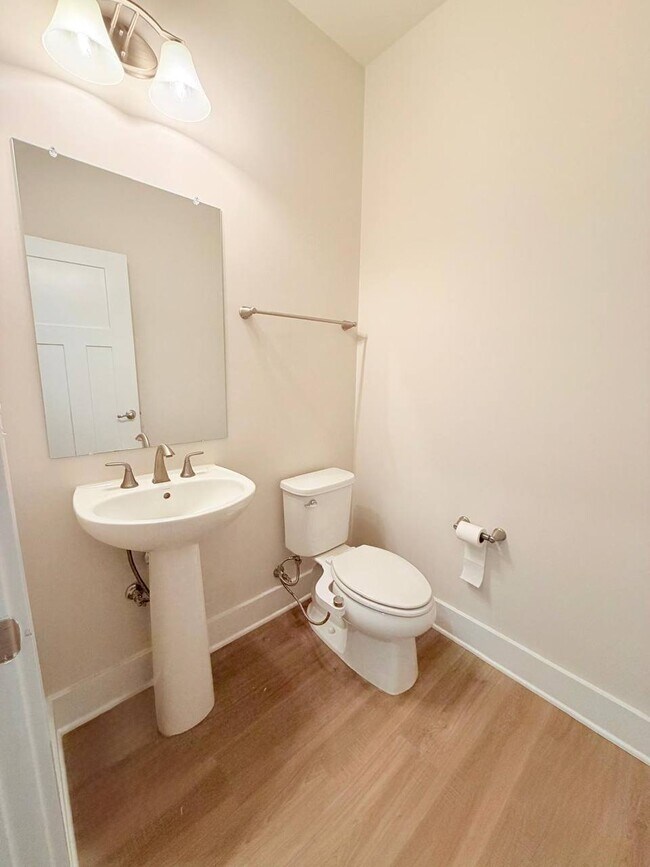 Foto del edificio - 9080 Piney Mountain Rd